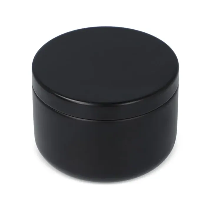 Bezzapachowa świeca roślinna Asana w puszce z recyklingu - LT90743 (N0002)