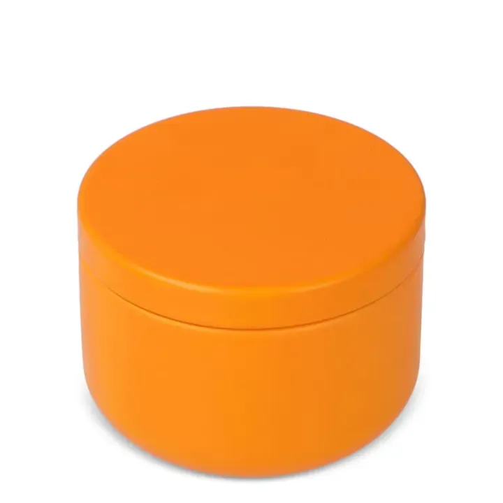 Bezzapachowa świeca roślinna Asana w puszce z recyklingu - LT90743 (N0026)