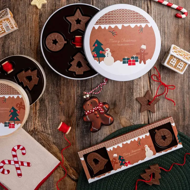 ZESTAW CZEKOLADEK CHRISTMAS TREE CHARMS WOODEN BOX - 0599