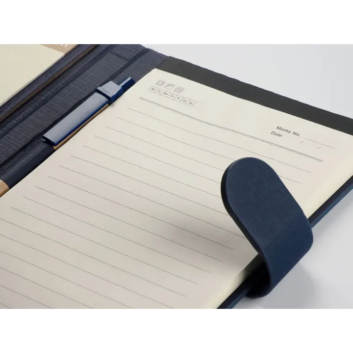 Notes z karteczkami samoprzylepnymi - JA 2251358