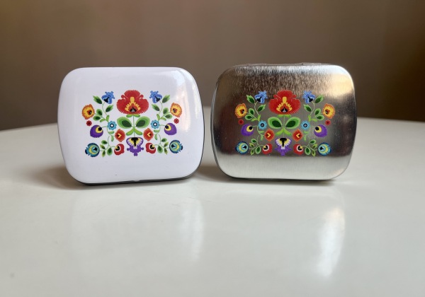  MINT CANDY, IN A RECTANGULAR BOX WITH FULL COLOR UV PRINT