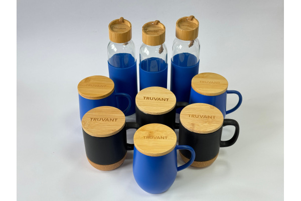  Engraved thermo mugs and bottles