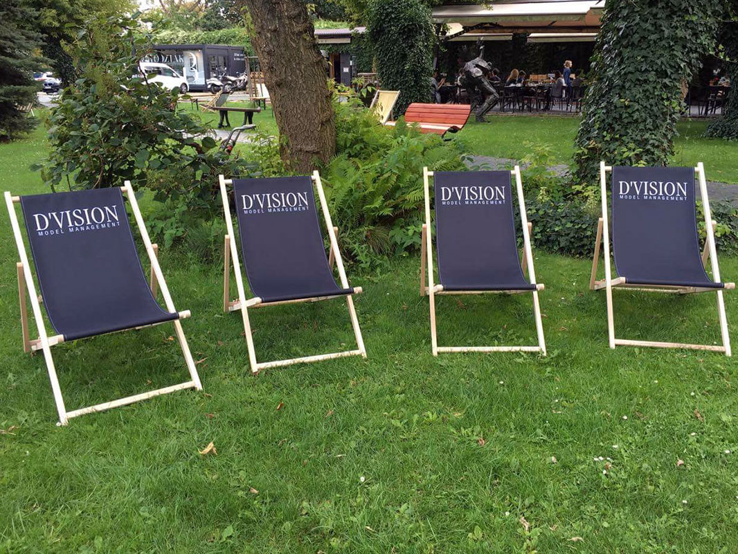  Printed beach loungers