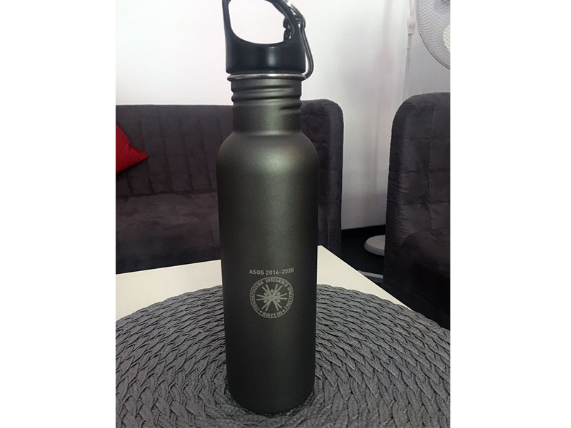  700 ML BOTTLE WITH ENGRAVING